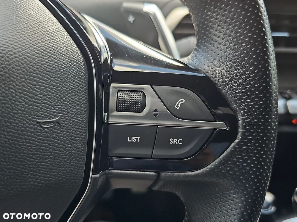 Peugeot 3008 1.6 PureTech GT S&S EAT8 - 19