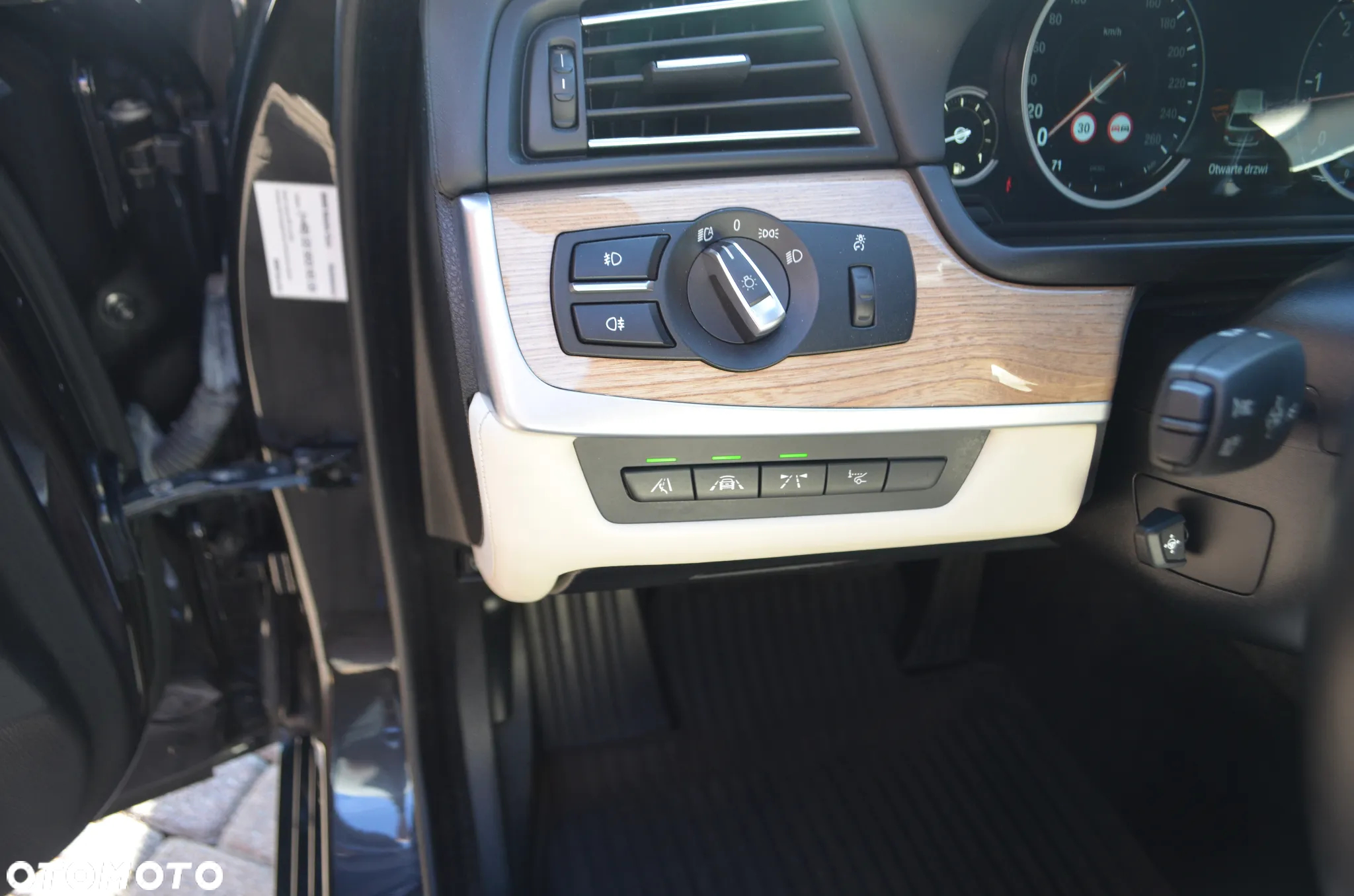 BMW Seria 5 530d xDrive Luxury Line - 21