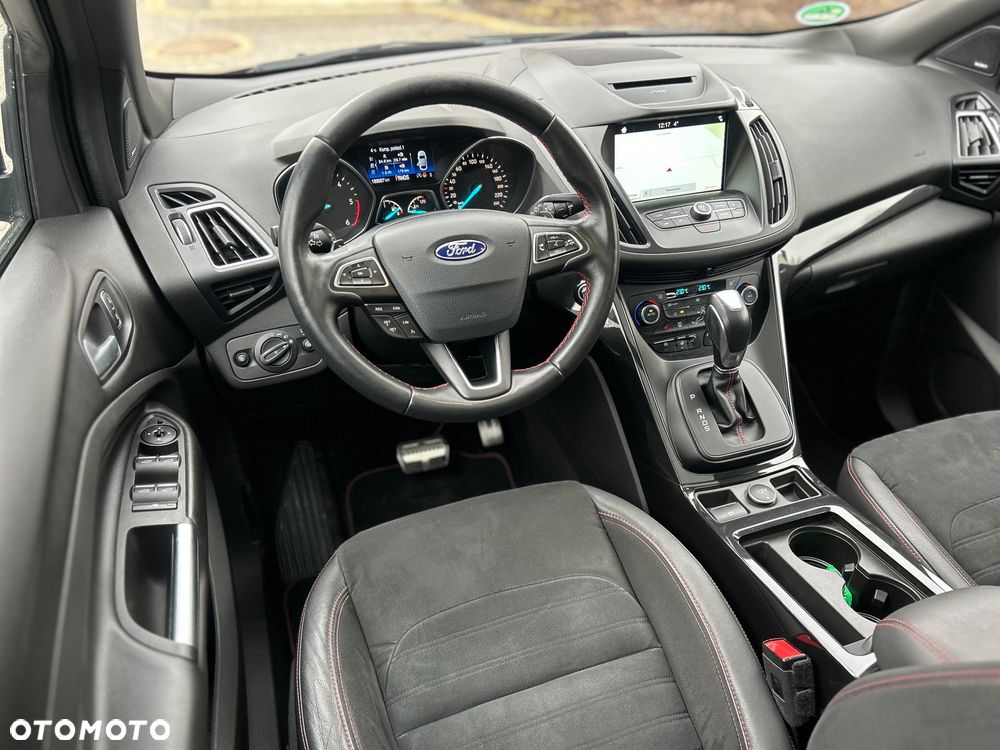 Ford Kuga 2.0 TDCi 4x4 ST-Line - 24