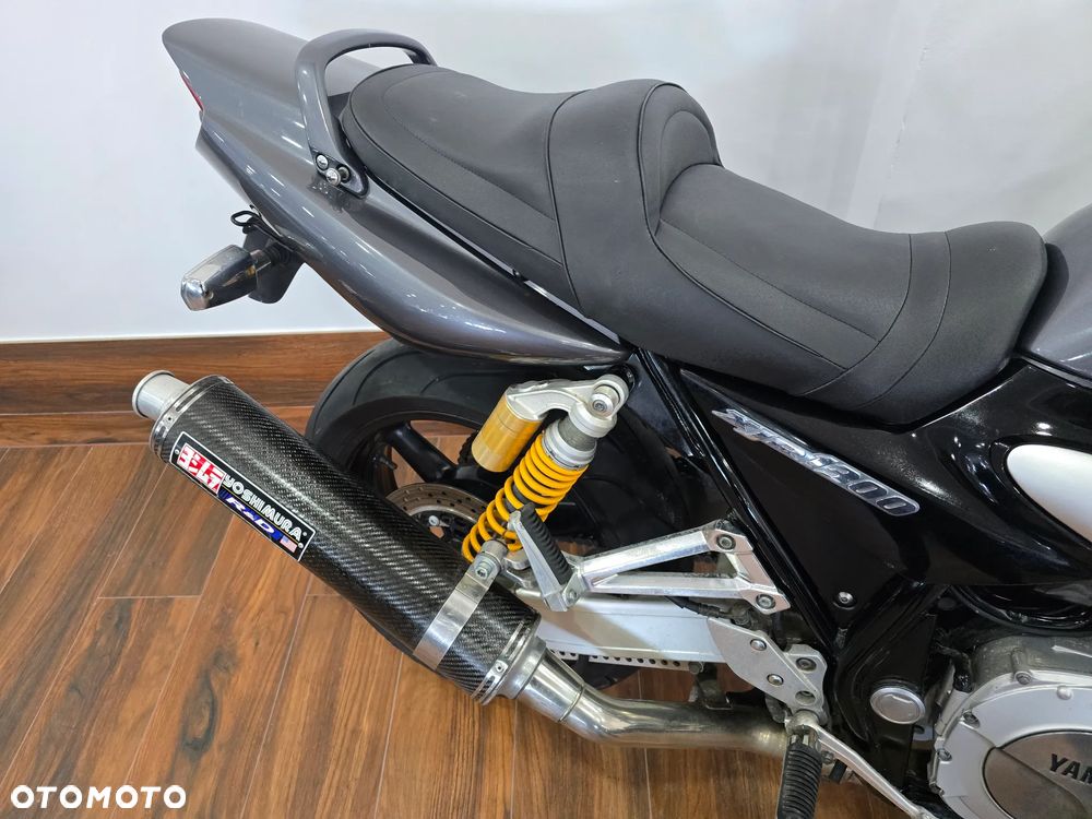 Yamaha XJR - 25