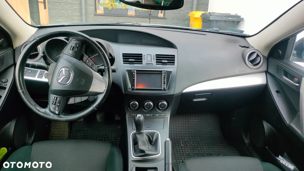 Mazda 3 1.6 Navi + - 3