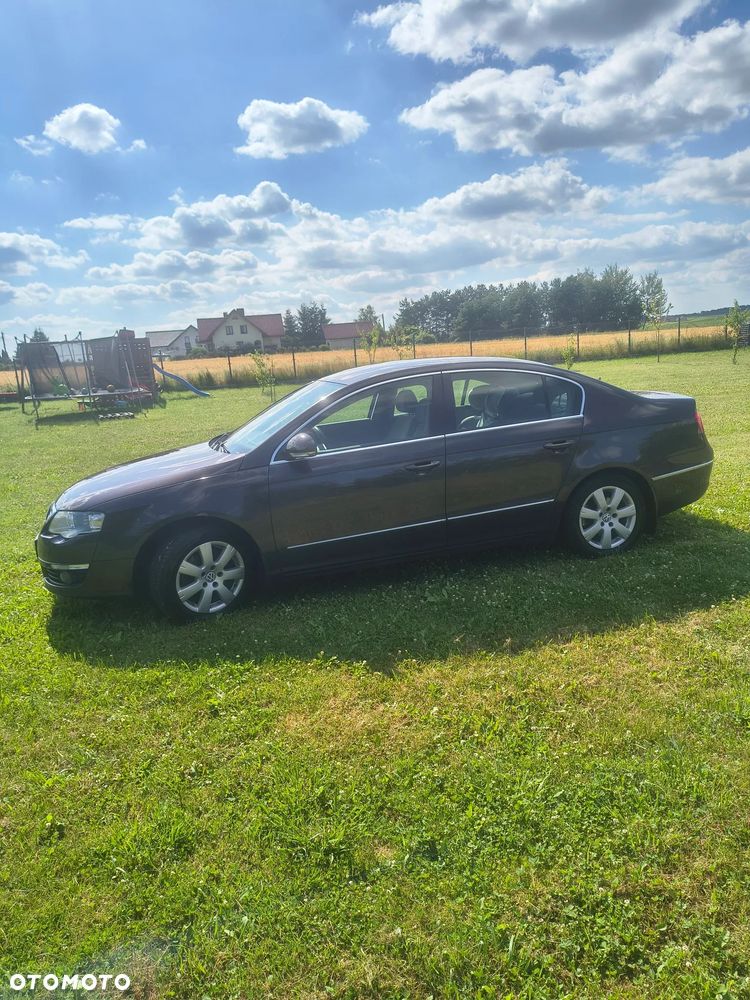 Volkswagen Passat - 5
