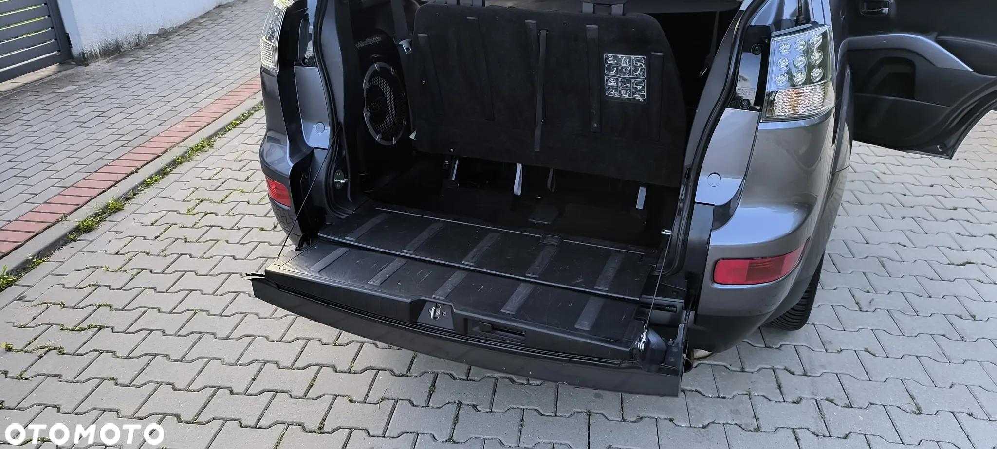 Mitsubishi Outlander 2.4 4WD CVT Intense - 16
