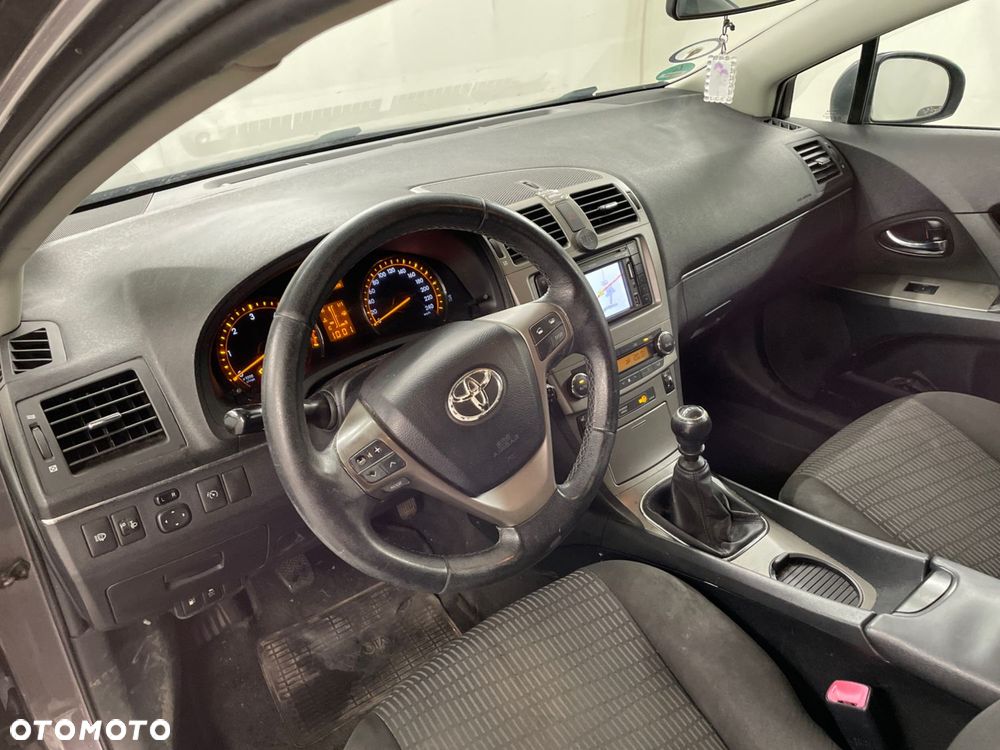Toyota Avensis 2.0 D-4D 2010 - 4