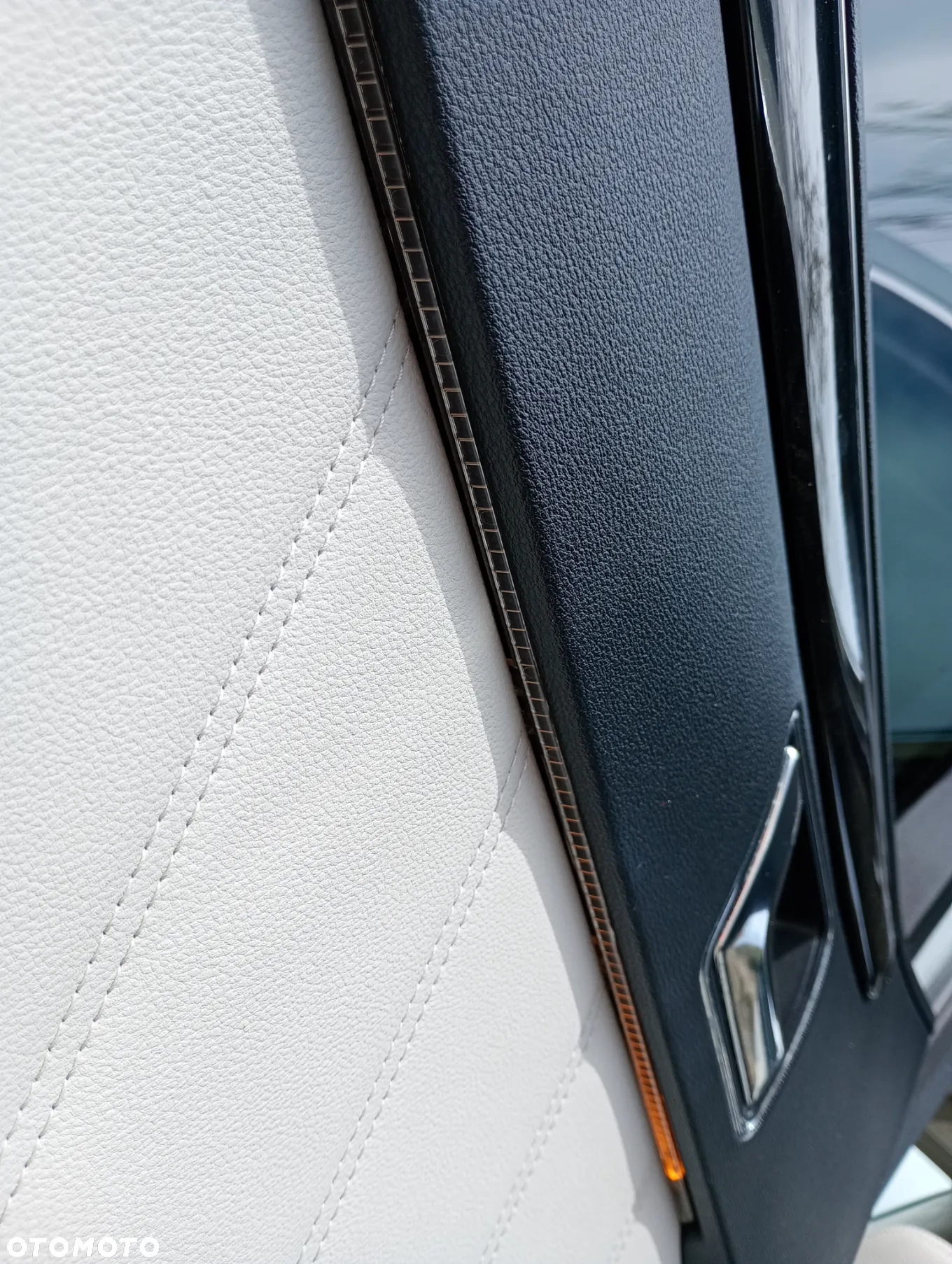 Mercedes-Benz Klasa E 200 CDI Avantgarde - 24