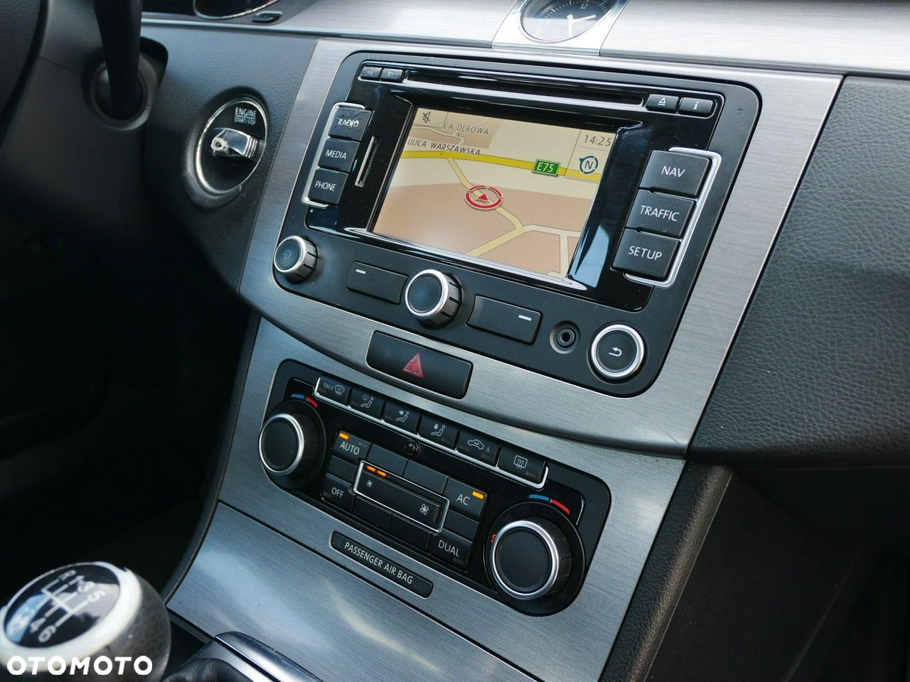 Volkswagen Passat 1.6 TDI DPF BlueMot Comfortline - 22