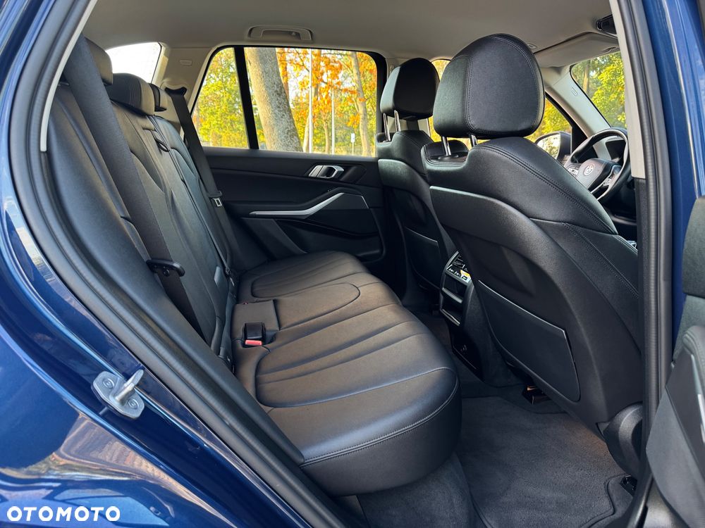 BMW X5 xDrive25d xLine - 28