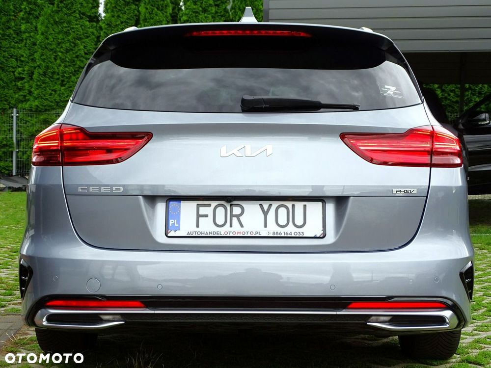 Kia Ceed 1.6 GDI PHEV L Business Line DCT - 11