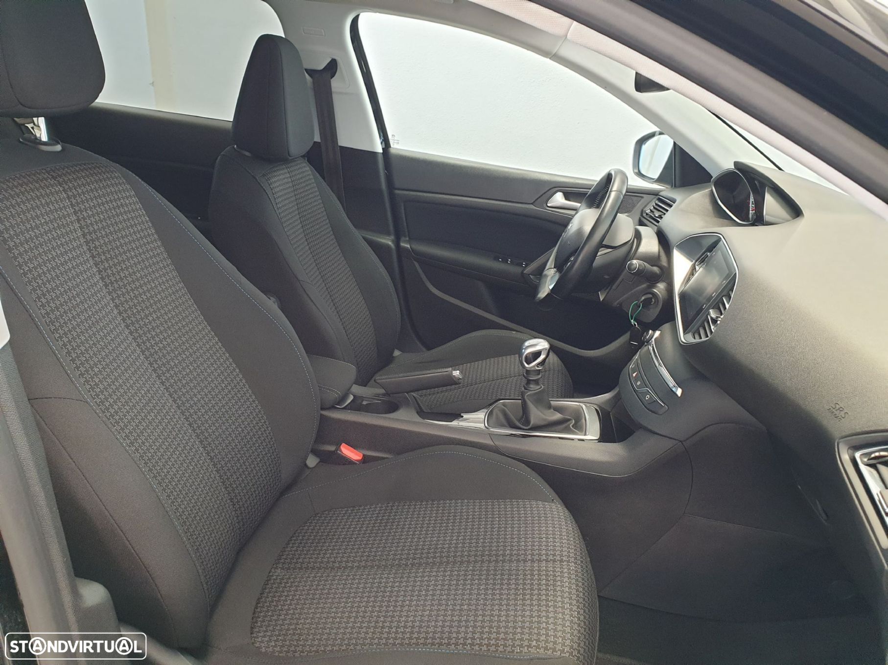 Peugeot 308 1.5 BlueHDi Style J17 - 25