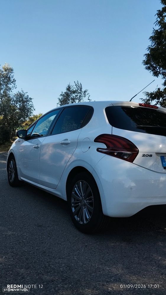 Peugeot 208 1.2 PureTech Style - 19