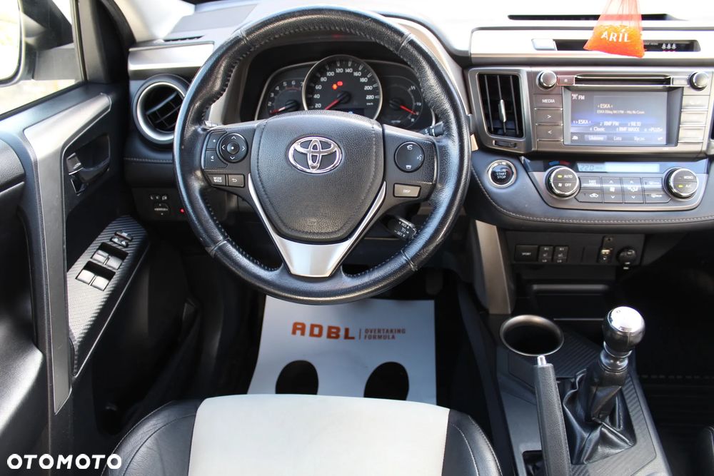 Toyota RAV4 2.0 D-4D Prestige - 25