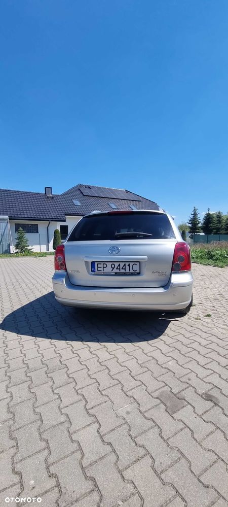 Toyota Avensis - 5