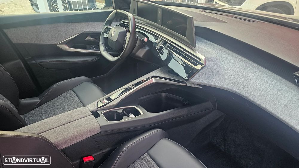 Peugeot 3008 1.2 Hybrid Allure e-DCS6 - 16