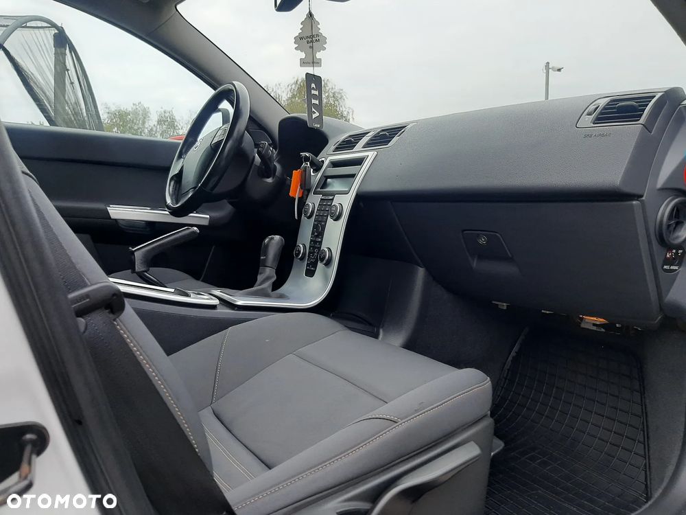 Volvo V50 D2 Kinetic - 25