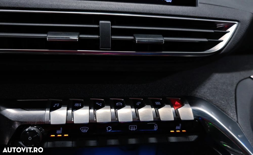 Peugeot 5008 PureTech 130 EAT8 Stop & Start Crossway - 19