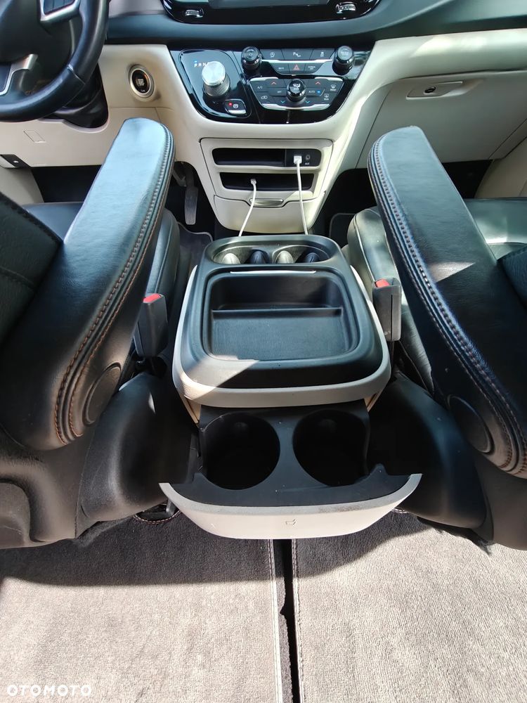 Chrysler Pacifica - 19