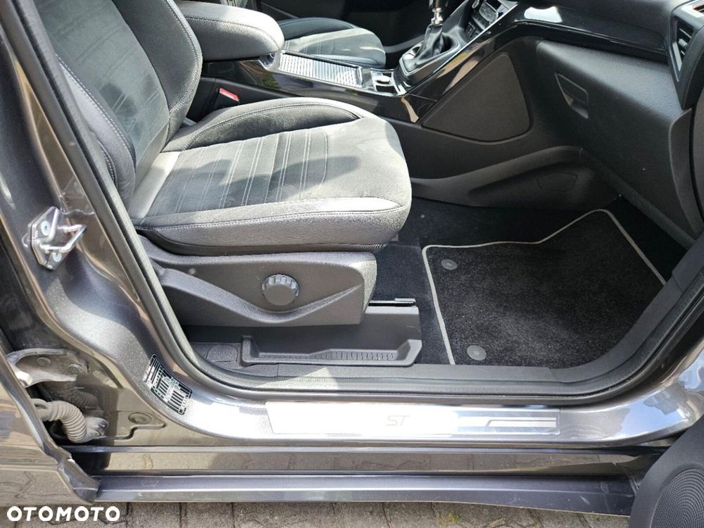 Ford Kuga 1.5 EcoBoost FWD ST-Line ASS - 6
