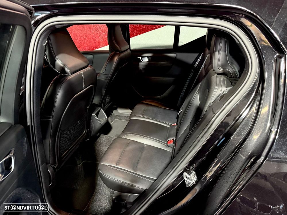 Volvo XC 40 2.0 D3 R-Design - 30