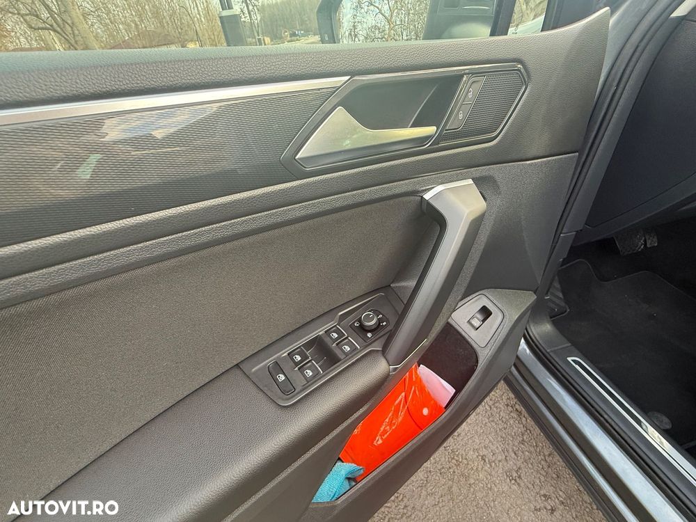 Volkswagen Tiguan 2.0 TDI SCR 4MOTION (BlueMotion Techn.) DSG Highline - 31