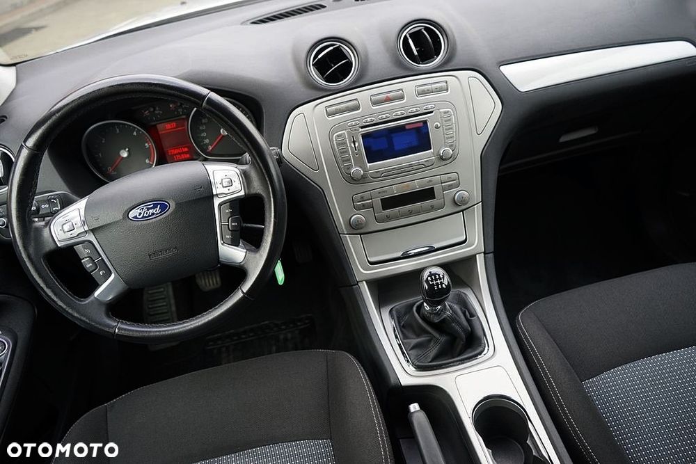Ford Mondeo SW - 26