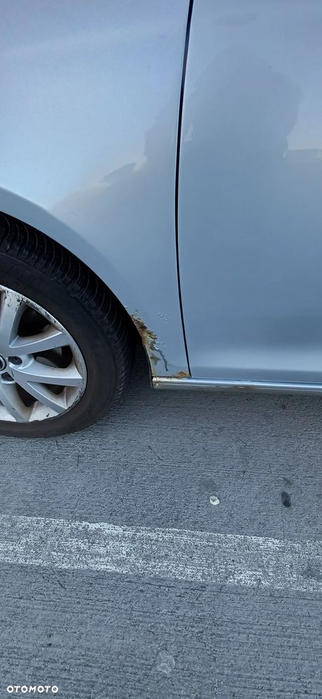 Volkswagen Golf 1.6 TDI Highline - 6