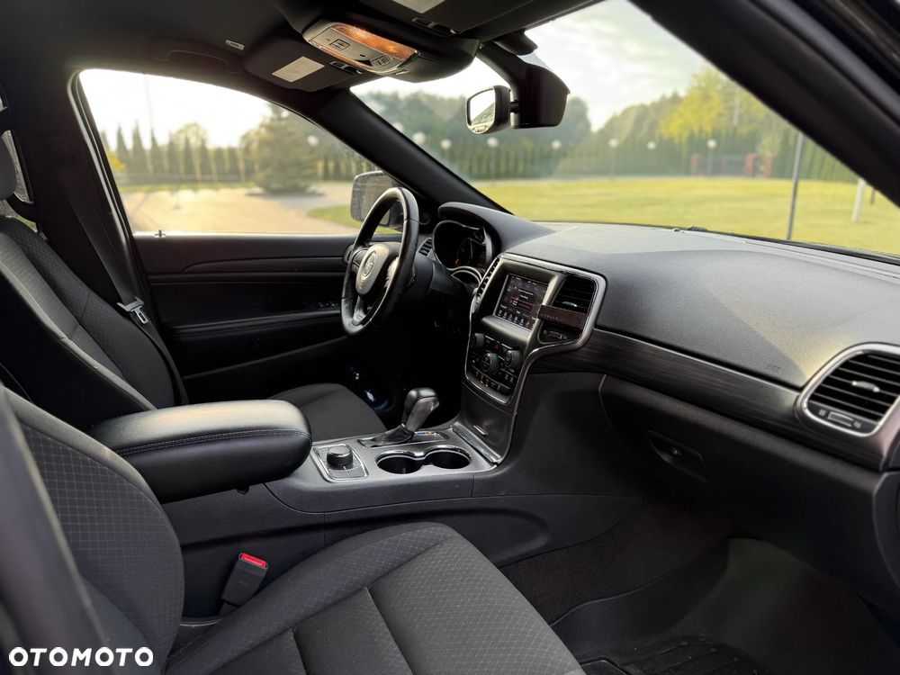 Jeep Grand Cherokee - 10