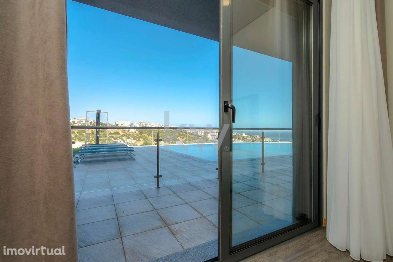APARTAMENTO de 2 suites C/500m2 e vista para a marina de Albufeira - Grande imagem: 5/60