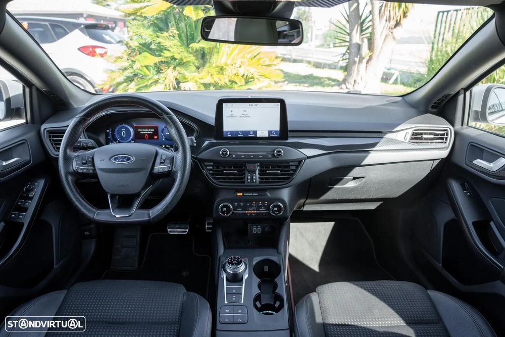 Ford Focus SW 1.5 TDCi EcoBlue ST-Line X Aut. — fotografia 10