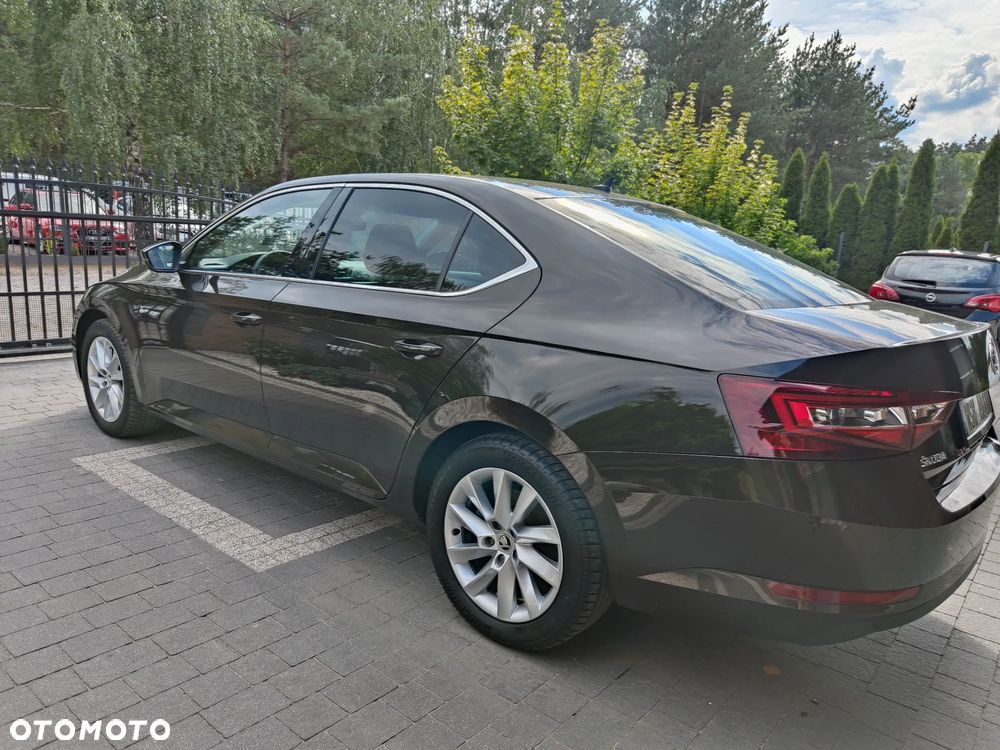 Skoda Superb 1.8 TSI DSG Style - 27