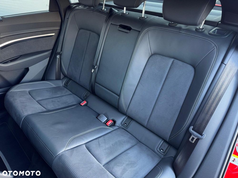 Audi Q8 Sportback e-tron - 30