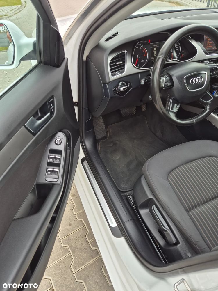 Audi A4 Limousine - 9