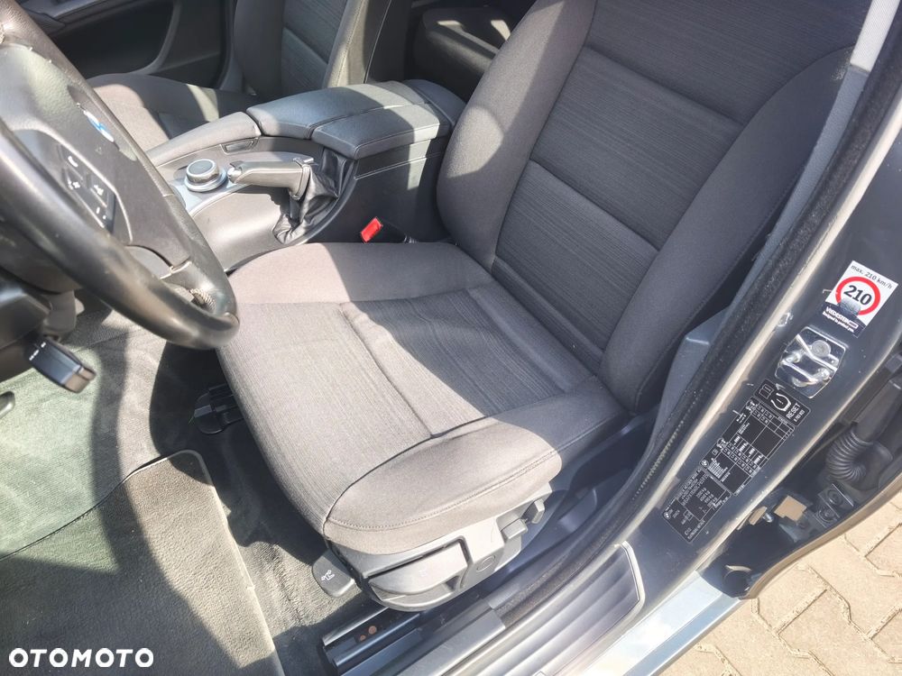 BMW Seria 5 - 28