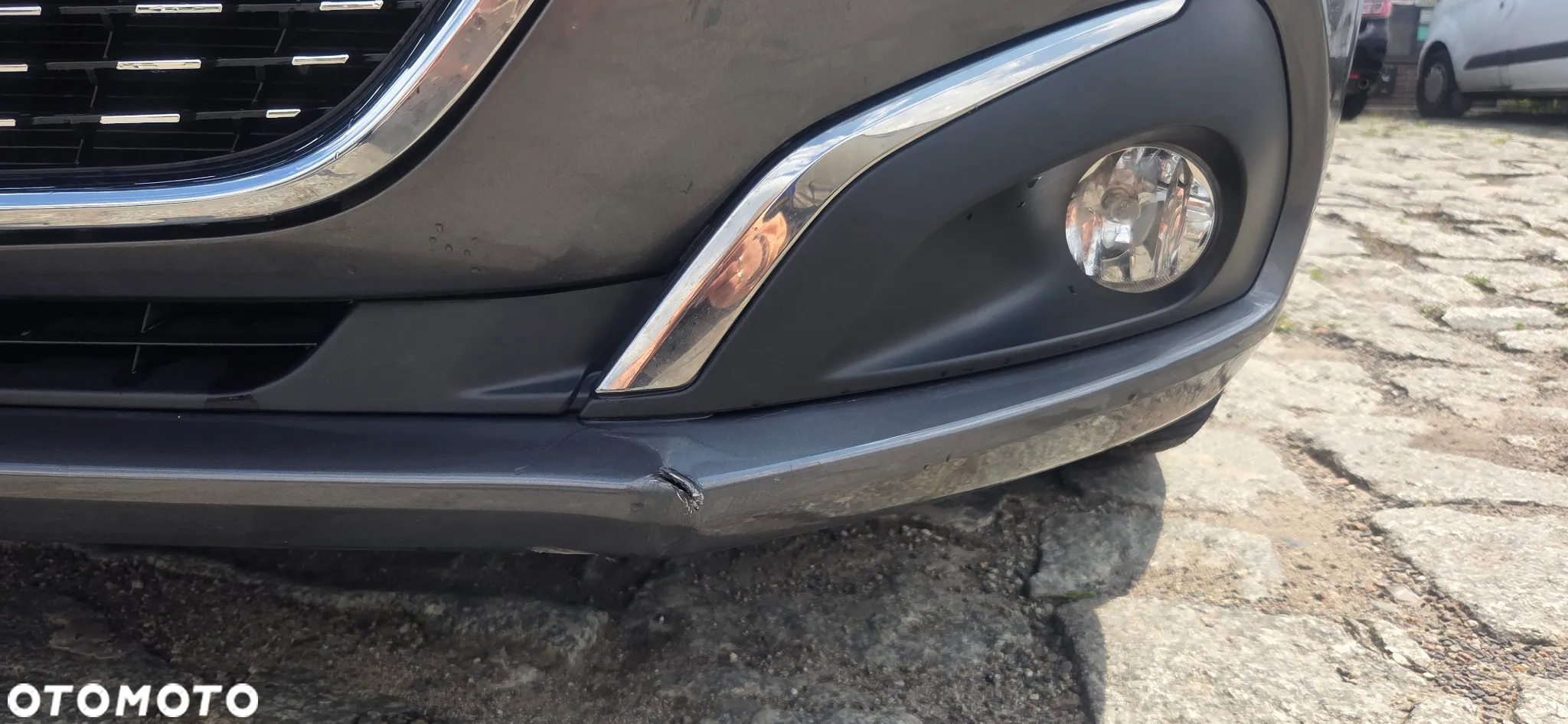 Peugeot 208 PureTech 110 Stop & Start Allure - 11