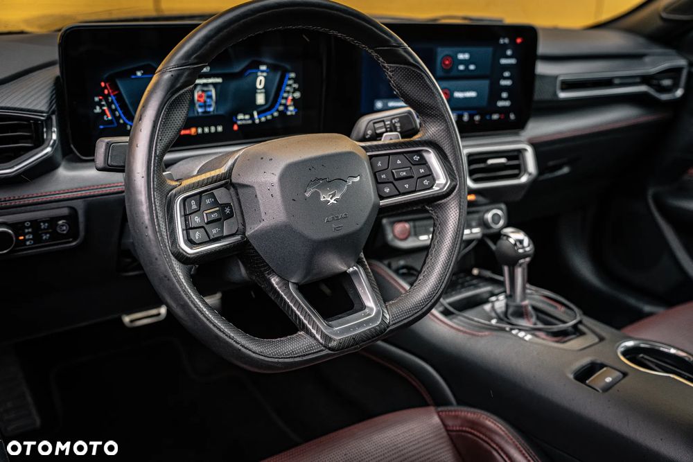 Ford Mustang 5.0 V8 GT - 27