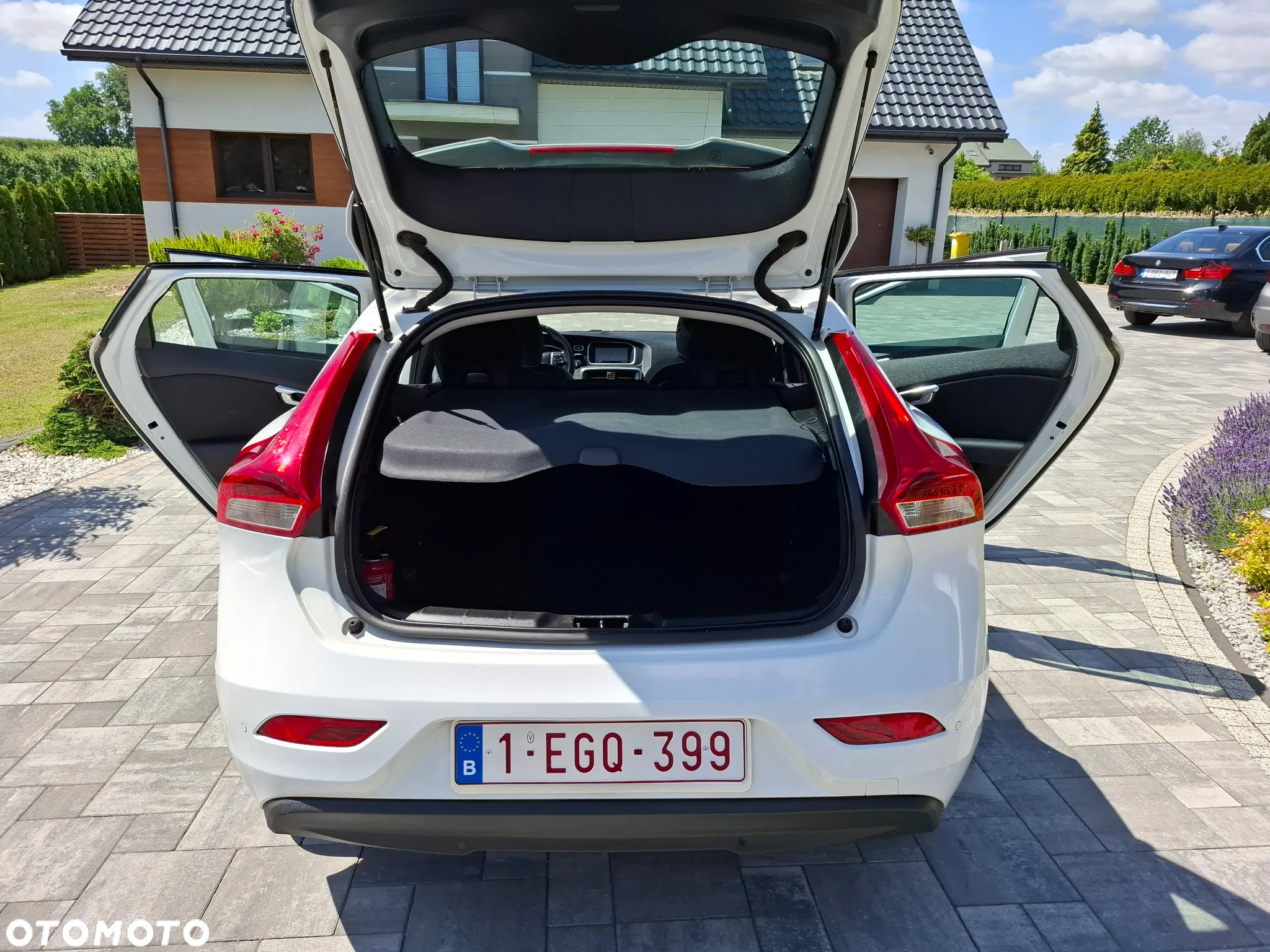 Volvo V40 D2 Momentum - 23