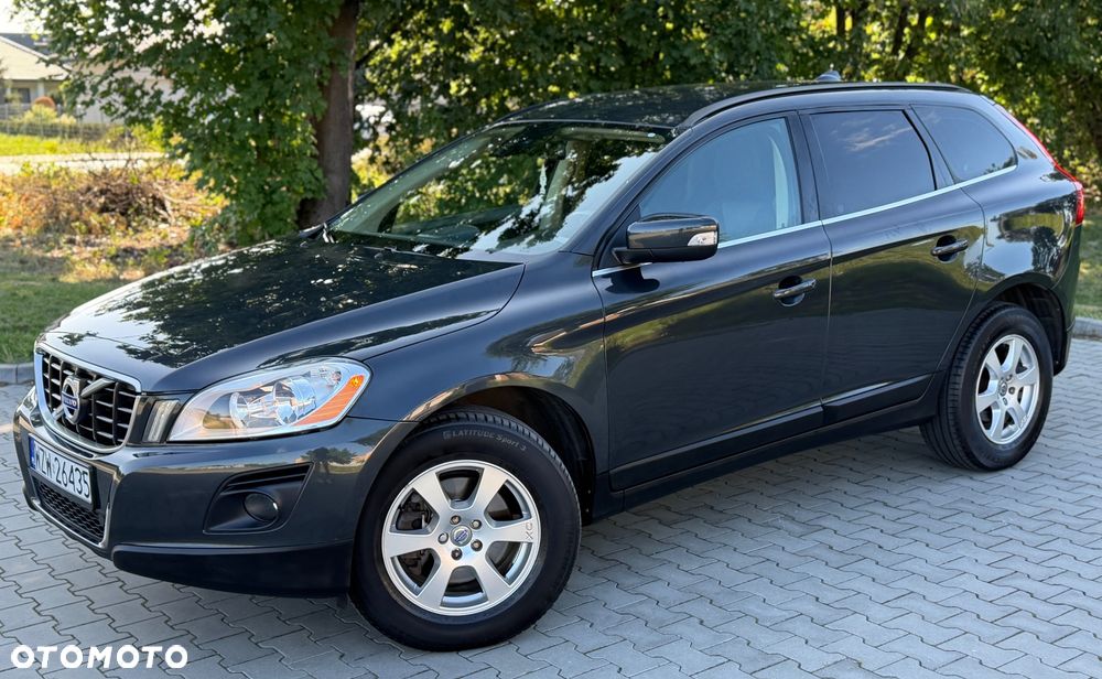 Volvo XC 60 D5 AWD Momentum - 4