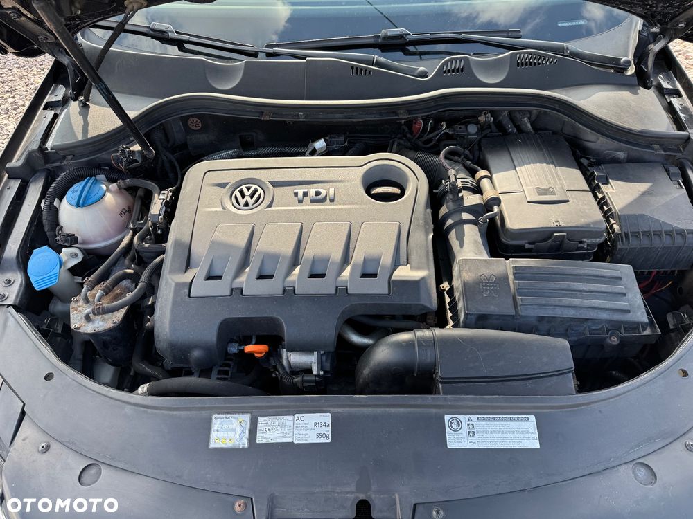 Volkswagen Passat - 32