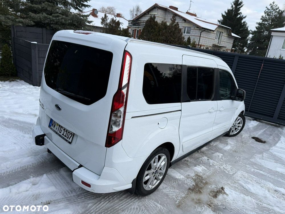 Ford Tourneo Connect Grand - 29