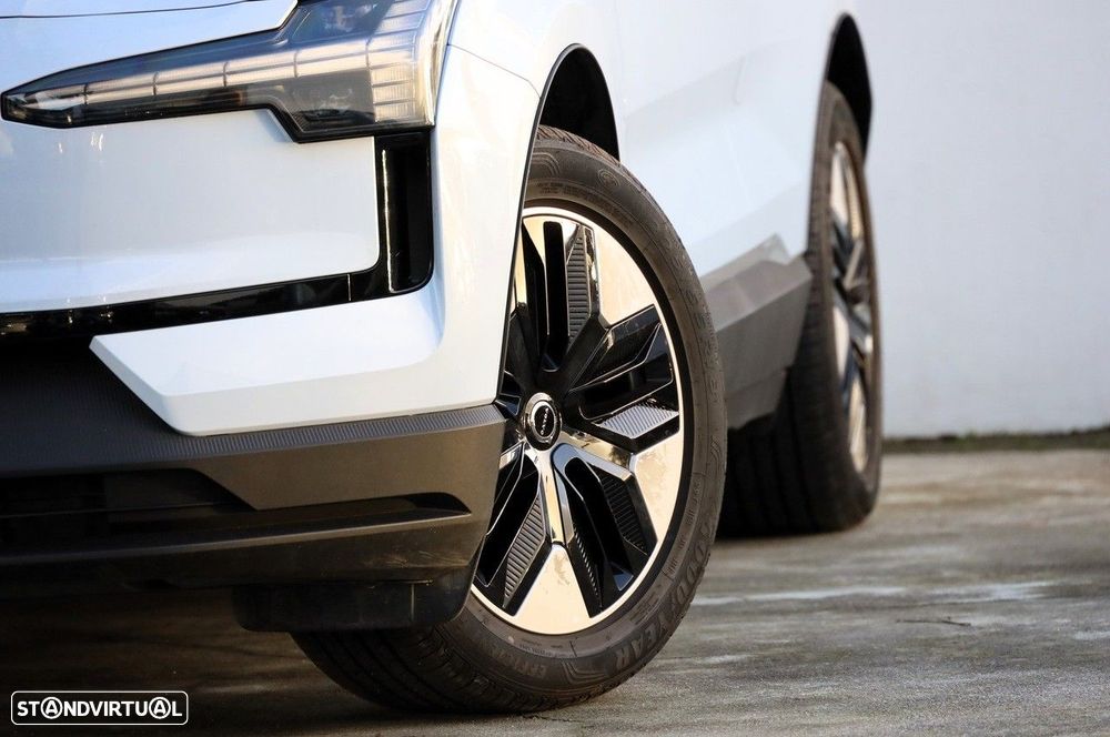 Volvo EX30 69 kWh Single Motor Extended Range Core - 29