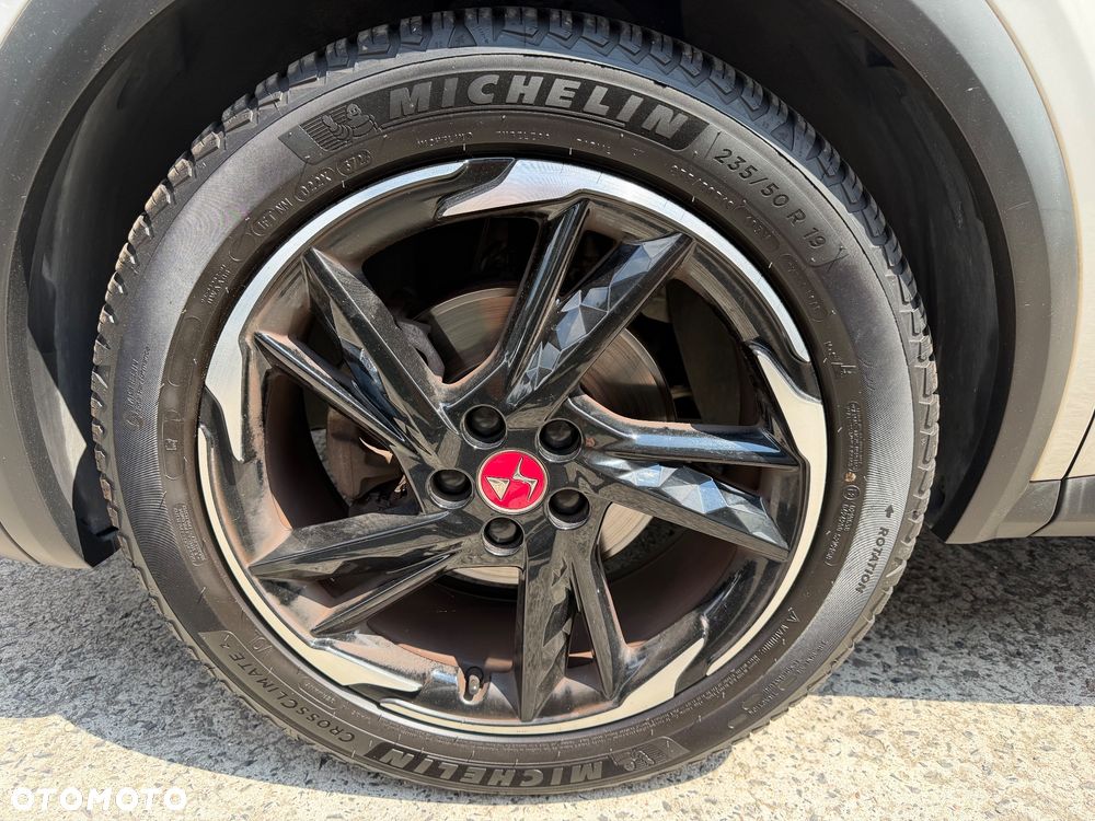 DS Automobiles DS 7 Crossback 1.6 PureTech Performance Line + - 27