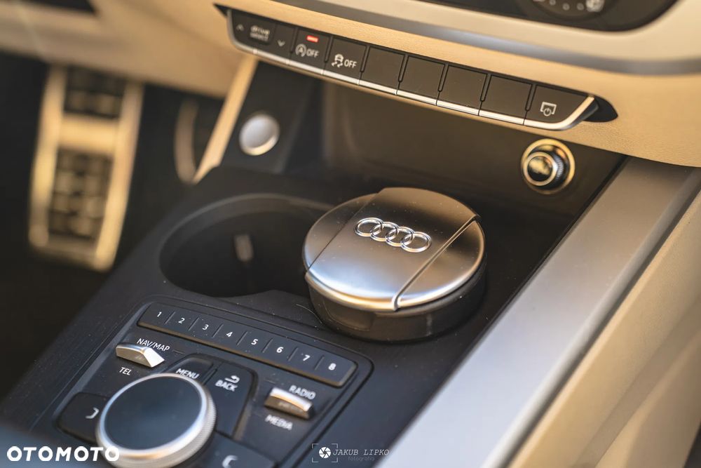 Audi A4 ver-avant-30-tdi-s-tronic - 22