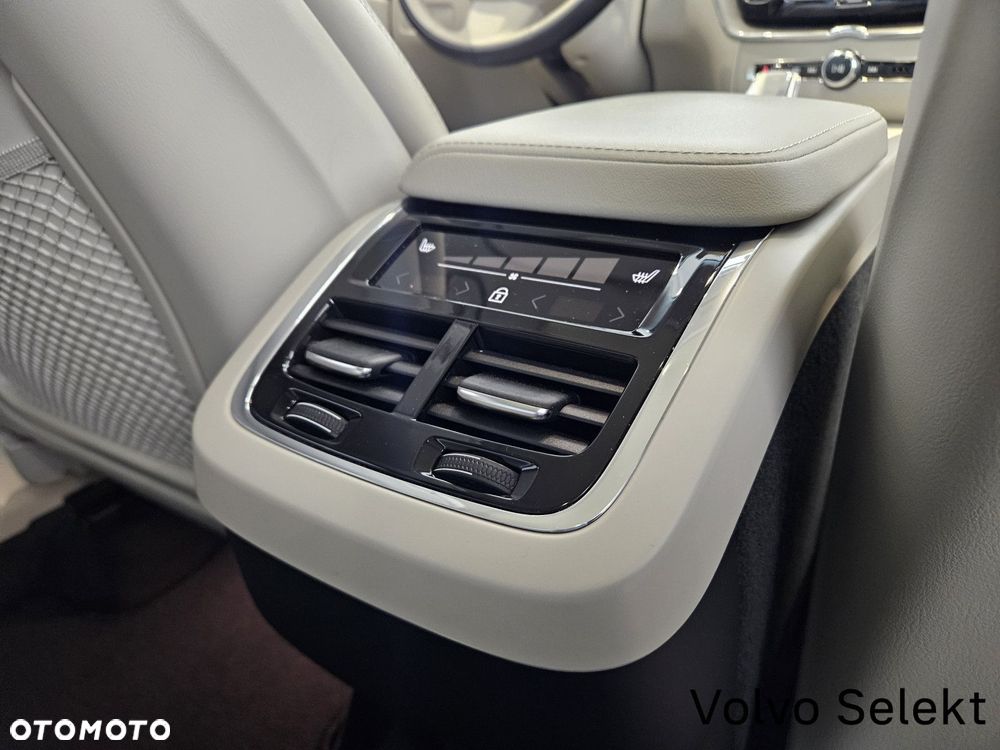 Volvo XC 60 - 33