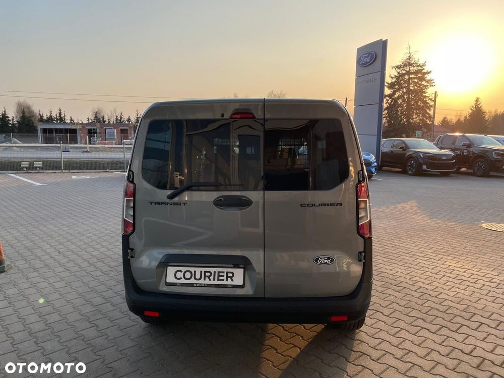 Ford Transit Courier - 7