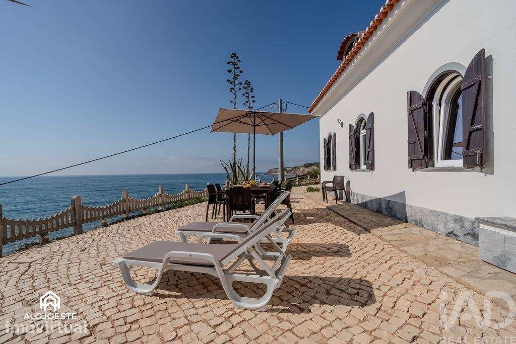 Moradia isolada T4 em São Pedro da Cadeira de 196 m2 - Grande imagem: 3/34