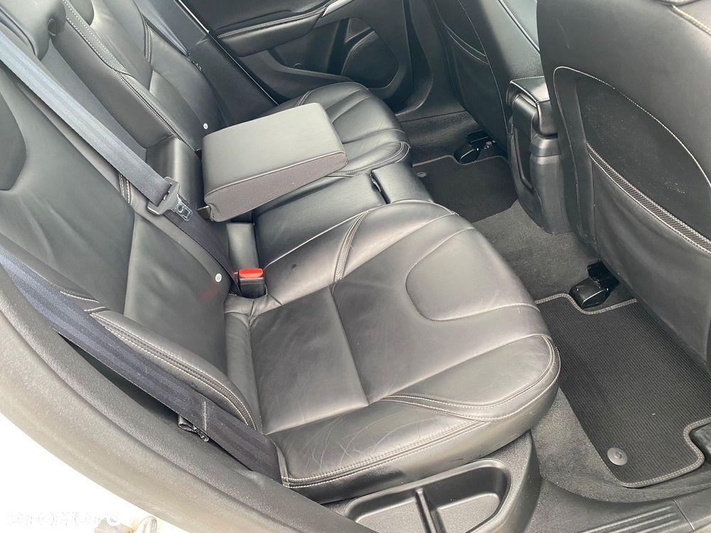 Volvo V40 D2 R Design - 19
