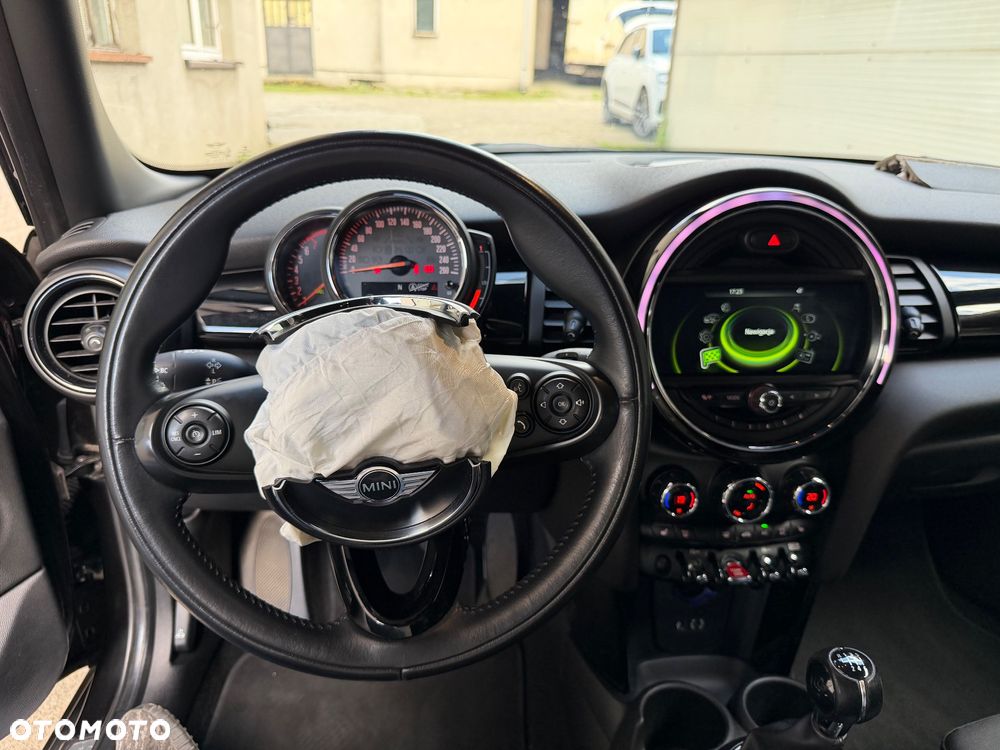MINI Cooper Seven Chili - 16