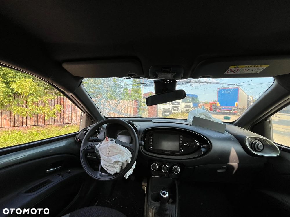 Toyota Aygo X 1.0 VVT-i Executive - 12