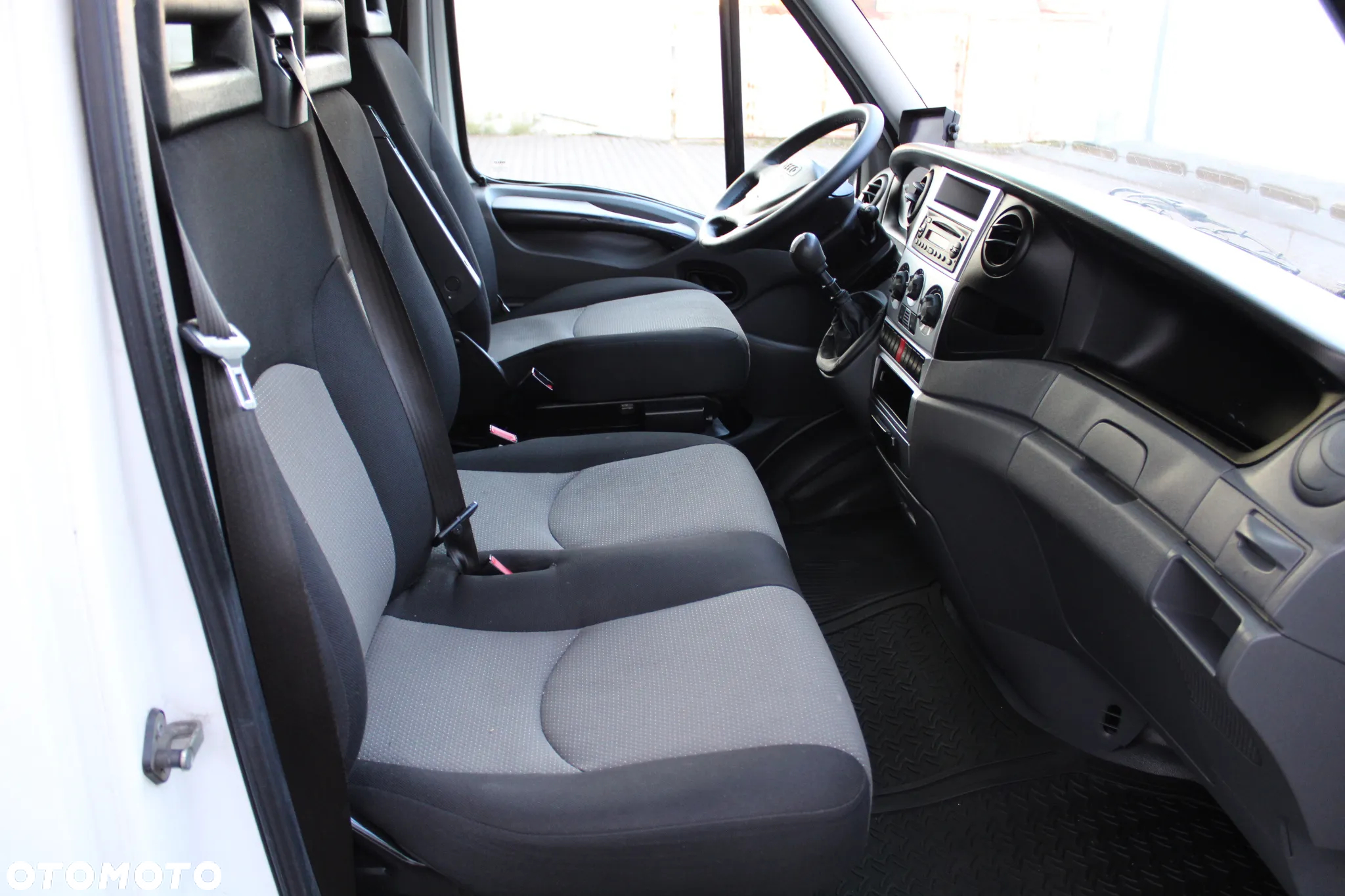 Iveco 35C18 KONTENER - 9