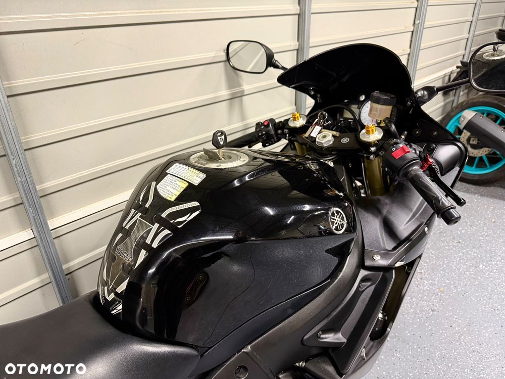 Yamaha R6 - 7