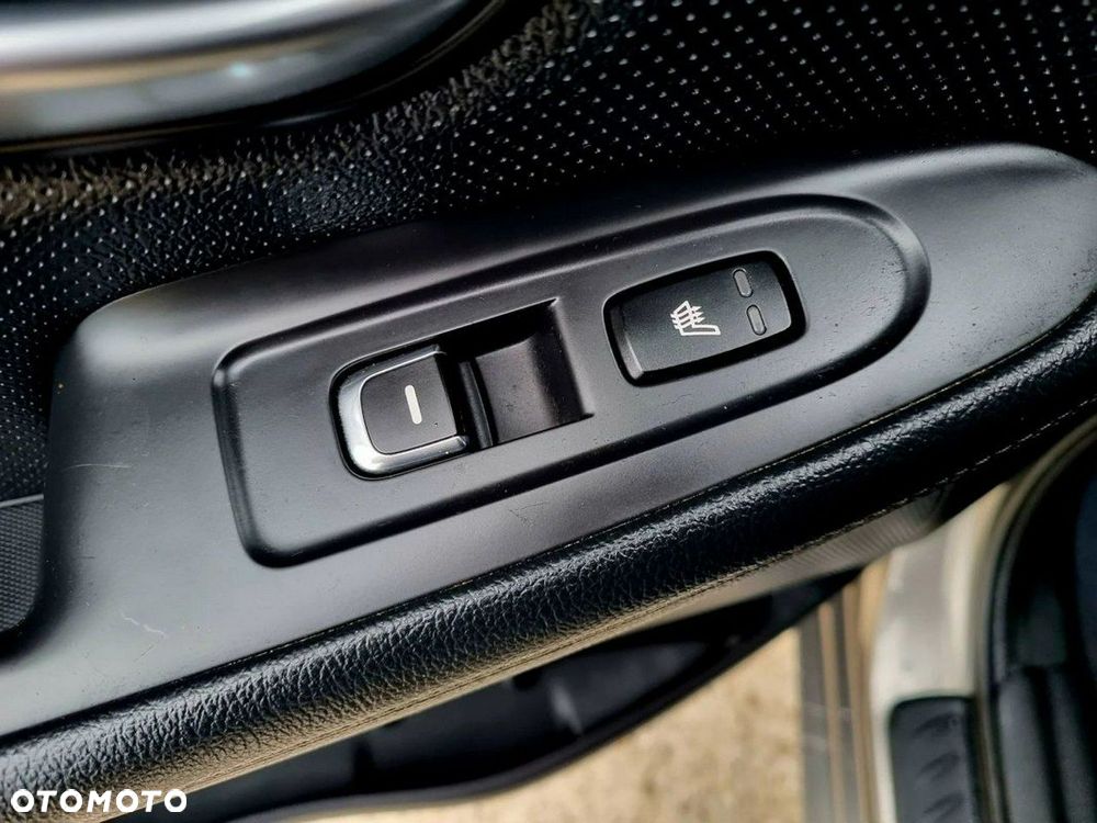 Kia Carens 1.7 CRDi L 7os - 19